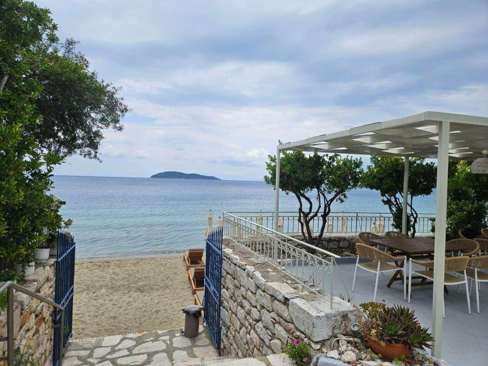 Roula'S House On The Beach Skiathos Town Ngoại thất bức ảnh